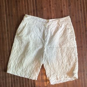Carole Little White Eye lit shorts. Size 4